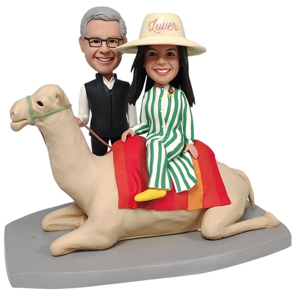 2. Bbobbler Couple Bobblehead Personalized on Camel